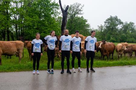 KLJUB KISLEMU VREMENU JE SLOVENSKA OLIMPIJSKA BAKLA V BOROVNICO PRINESLA OLIMPIJSKI ŽAR 26